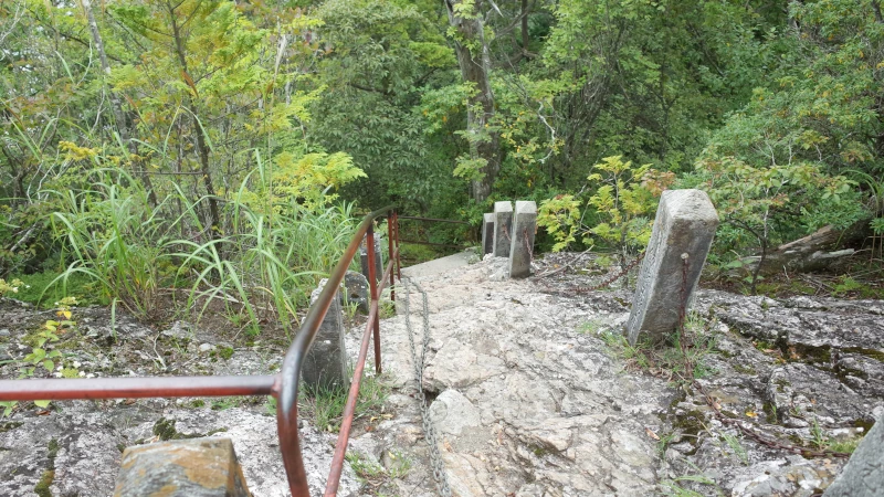 三峯神社参拝の日奥宮参道鎖場の画像