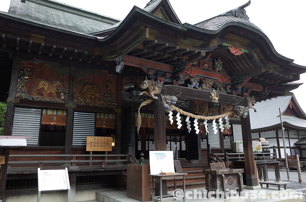 秩父神社参拝の日本殿